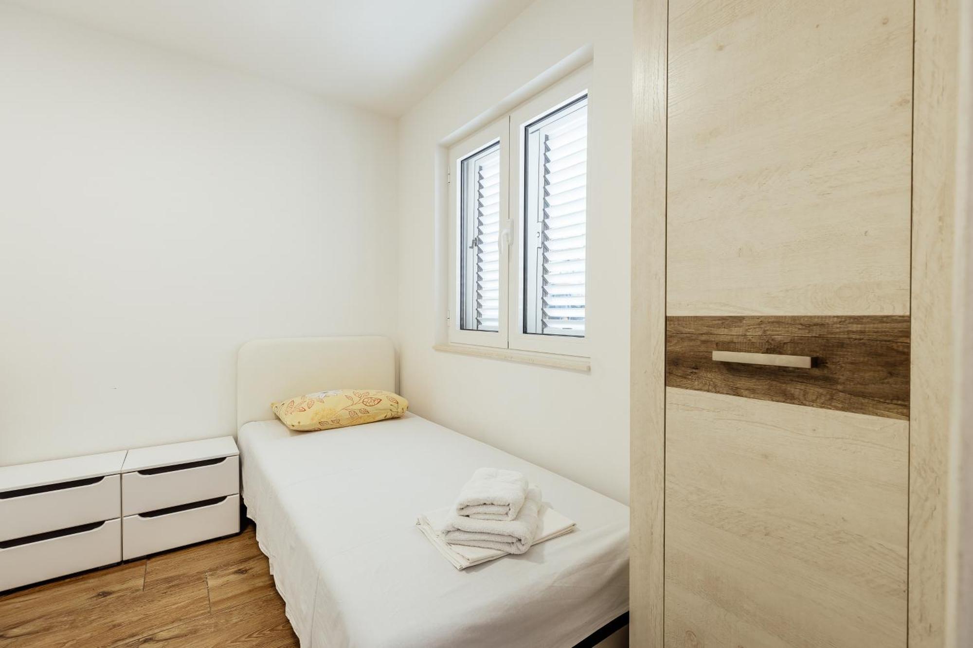Premium Spot Apartments Herceg Novi Room photo